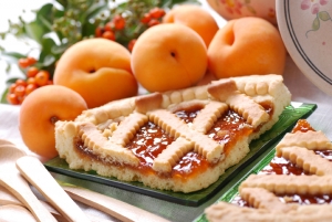 Бисквитный пирог с абрикосами