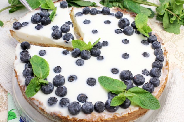 Творожный пирог с голубикой
