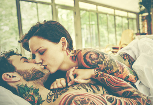 Как обезопасить себя во время нанесения татуировки?