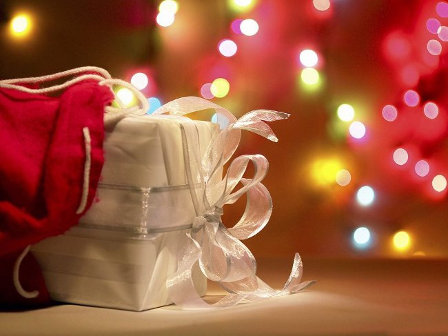 Подарки своими руками на Новый год 2012 – что подарить в год Черного Дракона?