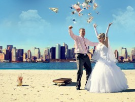 как подарить деньги на свадьбу оригинально
