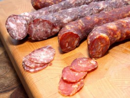 Салями – мясной деликатес итальянских крестьян