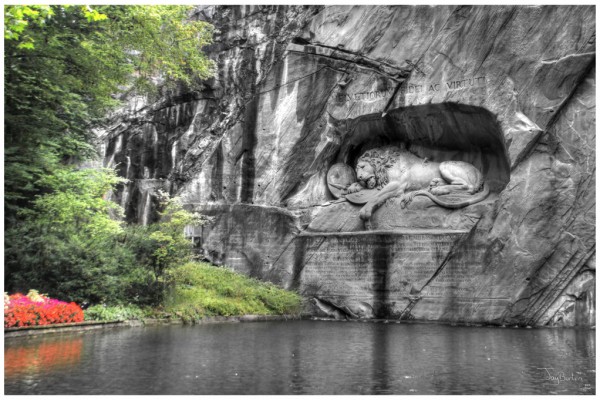 Памятник «Умирающий лев»