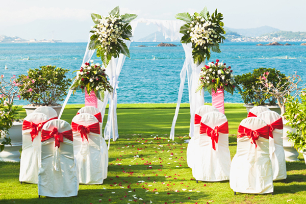 Цветочные свадебные арки
